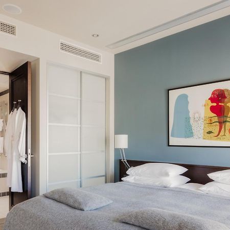 Hotel Bergs Suites Riga Bagian luar foto